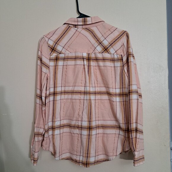 Sz S Small ARIZONA Women’s Long Sleeve Button Down Peach Plaid Flannel Top Shirt - Picture 2 of 5